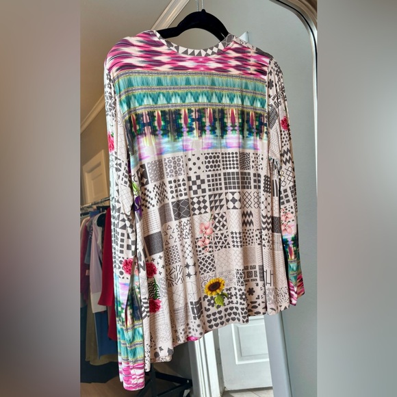 Johnny Was Multi Print Long Sleeved T- Shirt Size Medium - Picture 2 of 6
